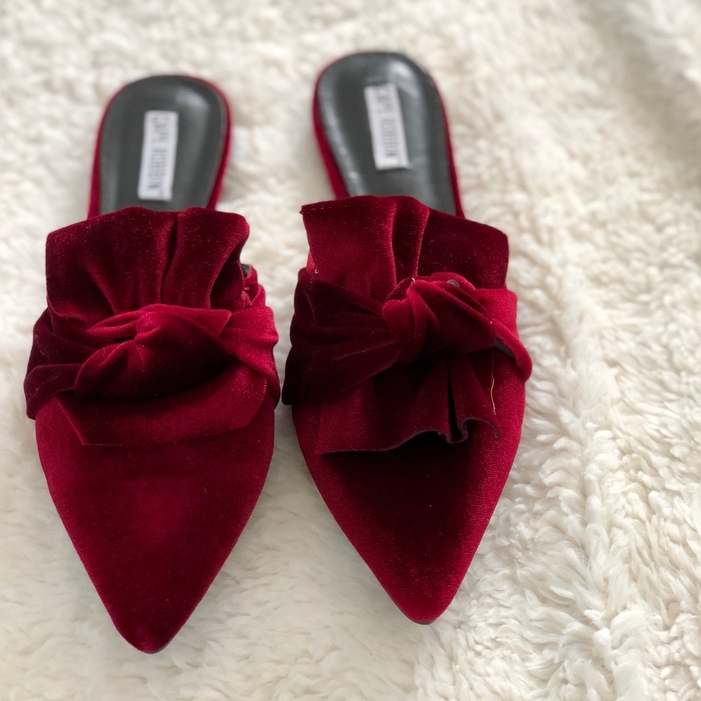 Beautiful Red velvet flats slides
